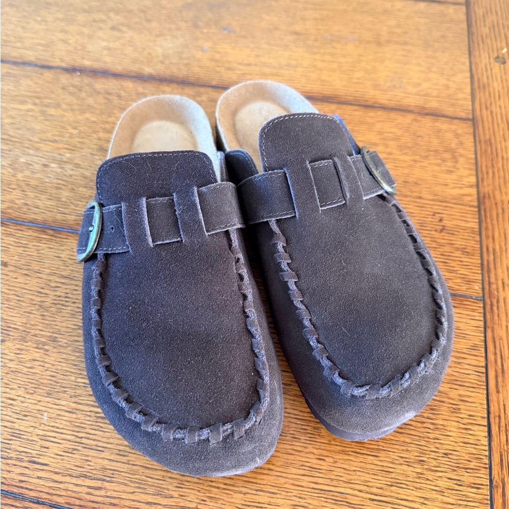 Cushionaire brown suede clogs for women